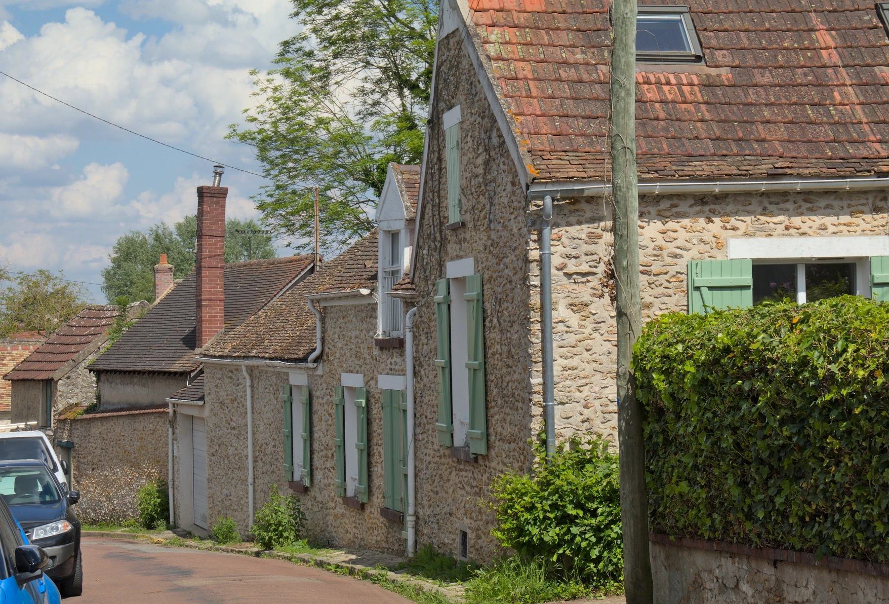 Rue typiquement La Queue Les Yvelines